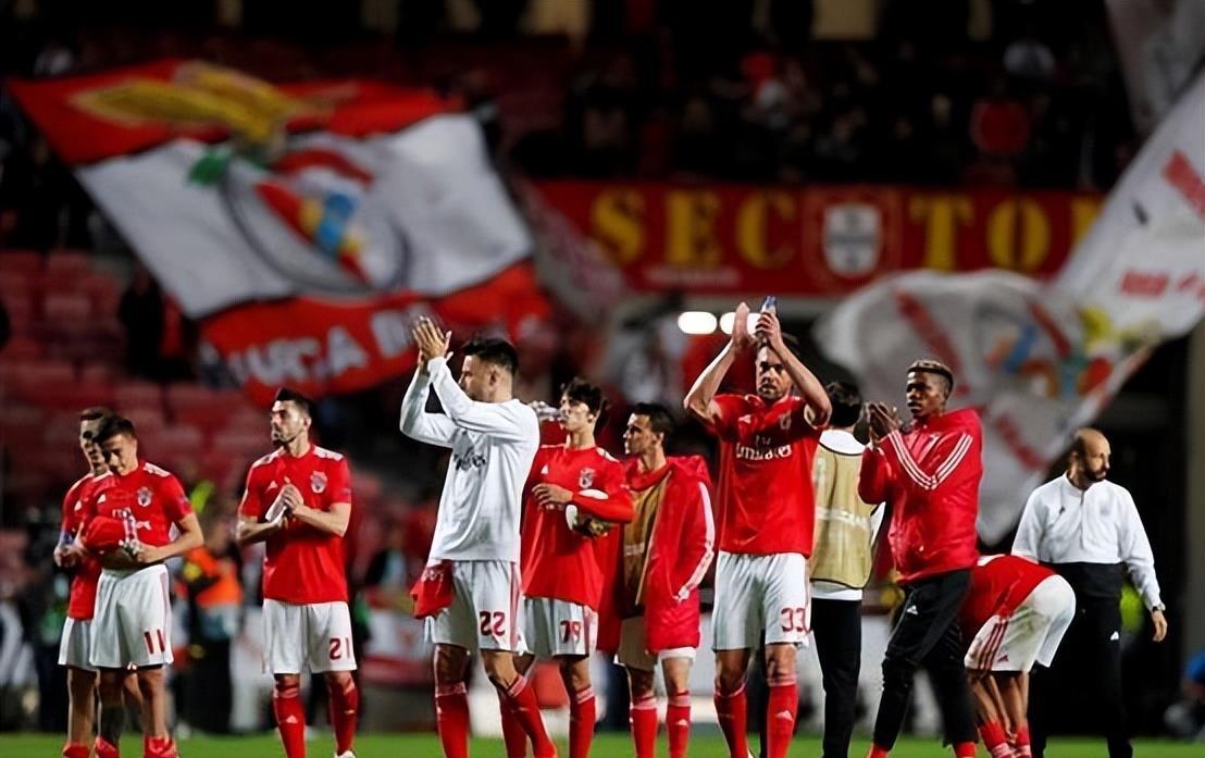 南宫体育中国-罗马发布备战花絮;赛后刷新队史纪录;葡超任务艰巨;年轻球员得到机会的简单介绍